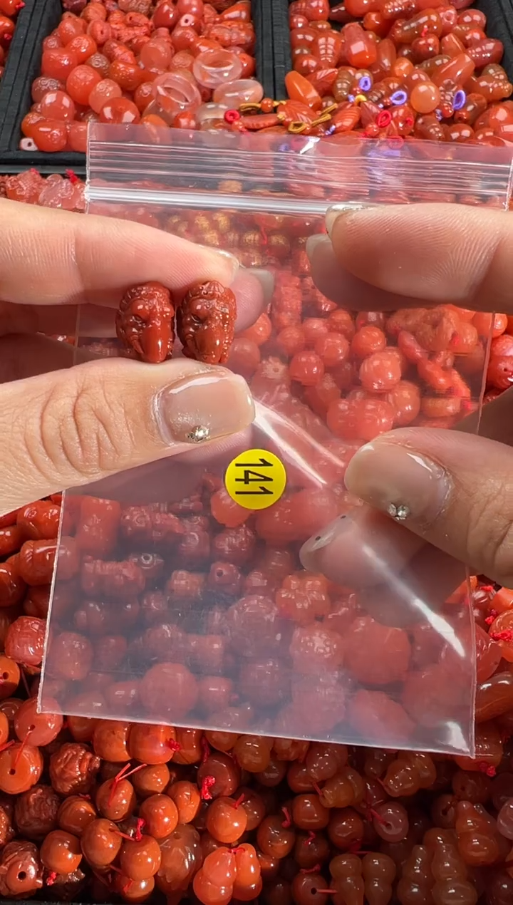 【闪购商品】南红玛瑙颈饰未镶嵌1