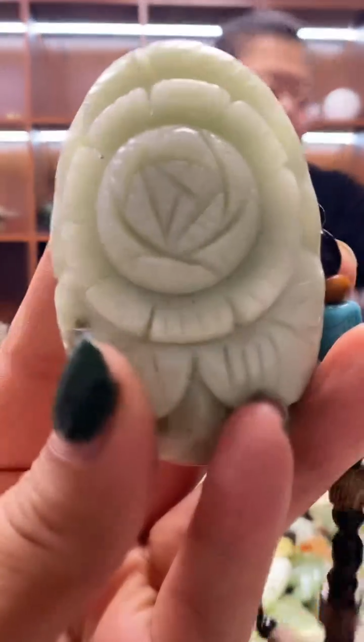 未镶嵌岫玉挂件 