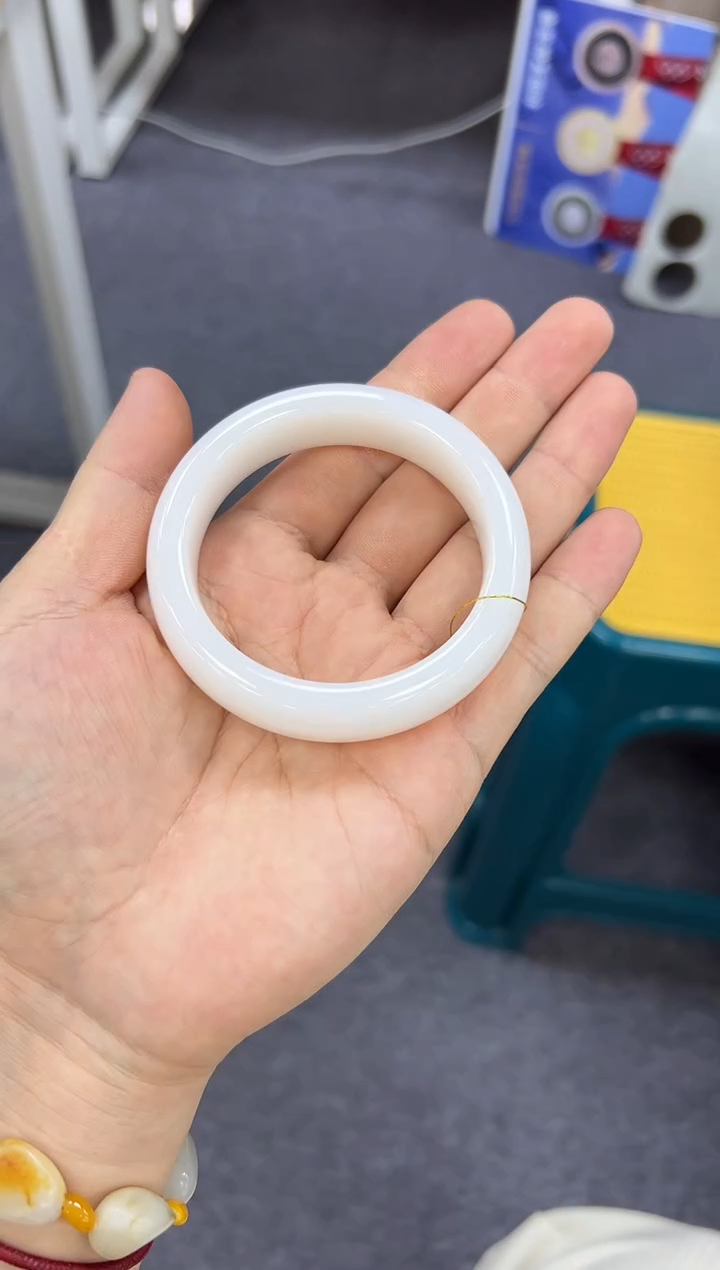 未镶嵌手镯和田玉w46