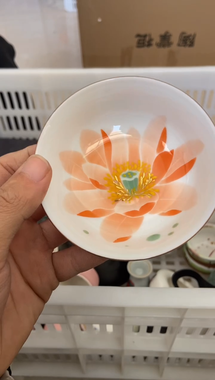 无运费险有瑕疵的摄影的产品有使用过的痕迹有点脏介意勿拍