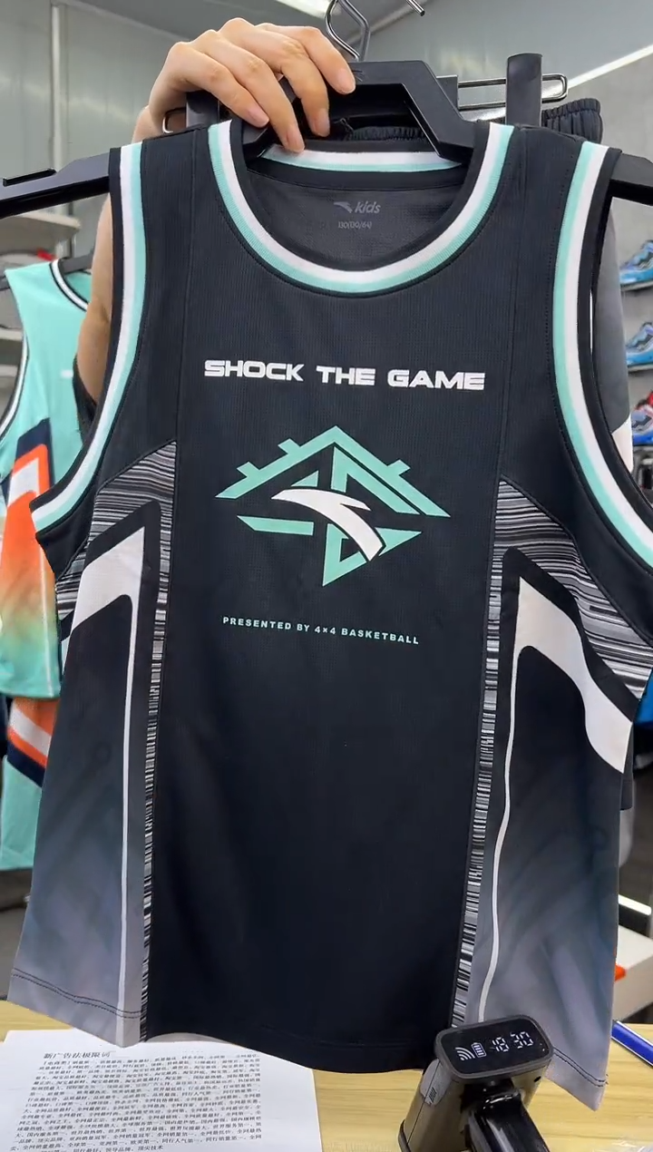 安踏儿童衣服尺码 ：160