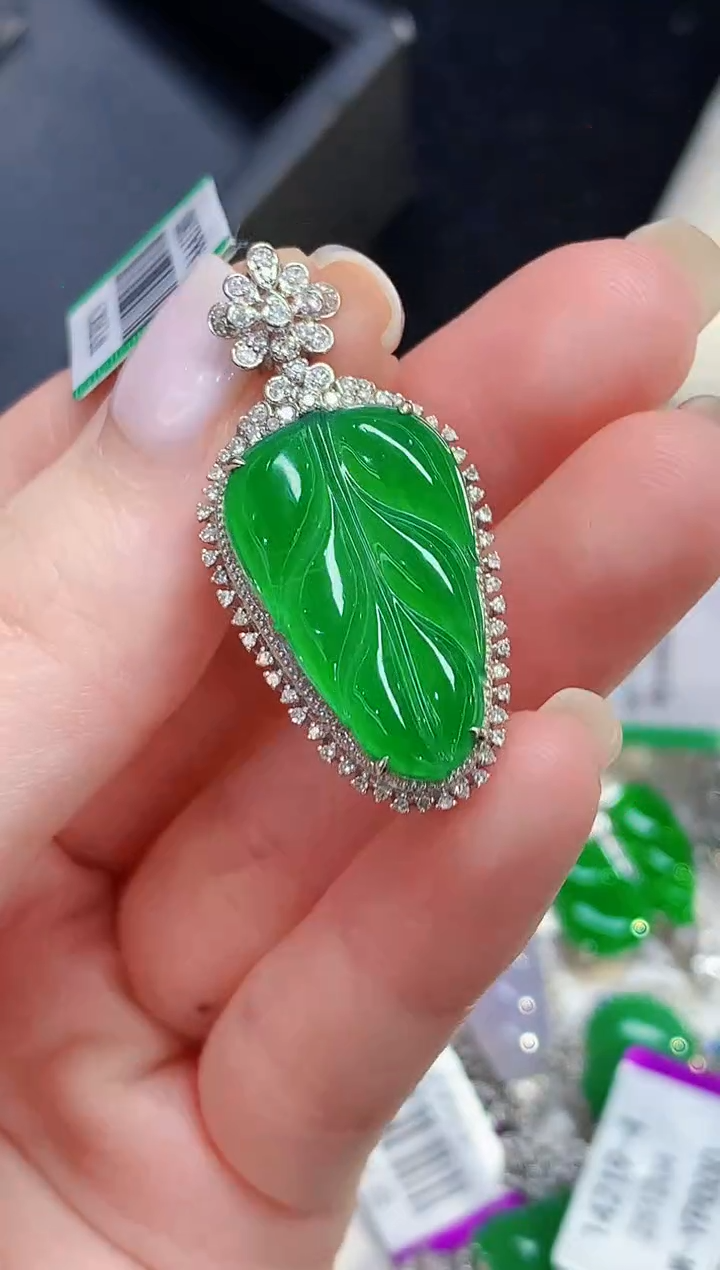 吊坠(不含链)18K金镶嵌翡翠CM