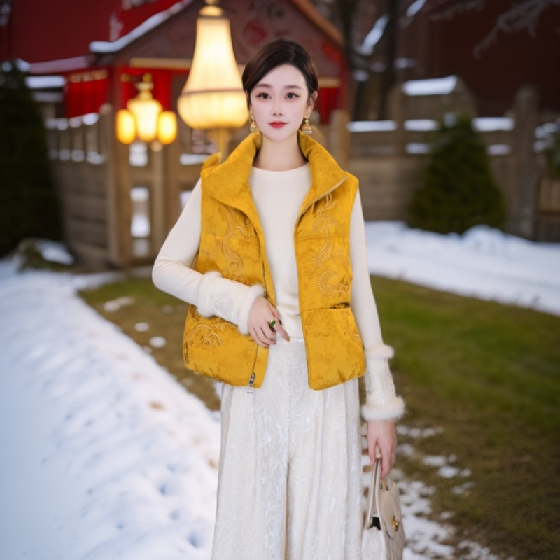 【琼枝】新中式国风2025冬新重工刺绣无袖羽绒马甲背心女MCGYR2332