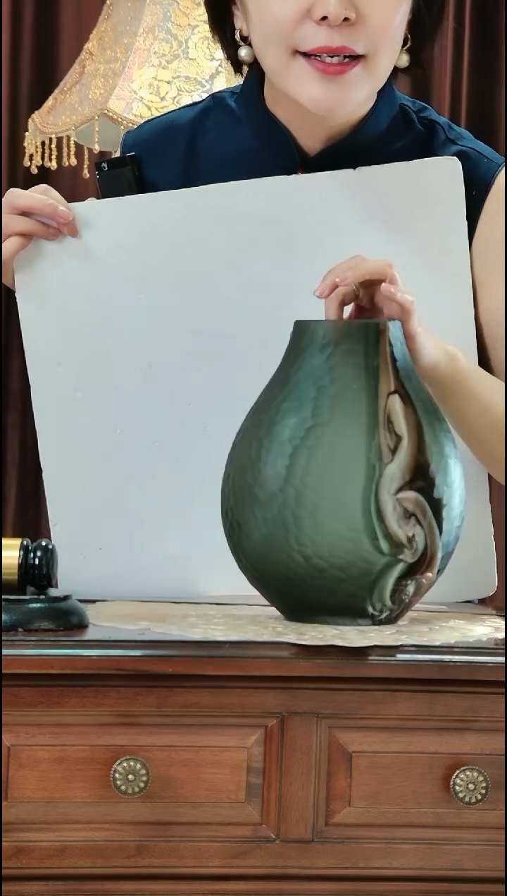 琉璃手工艺品磨刻