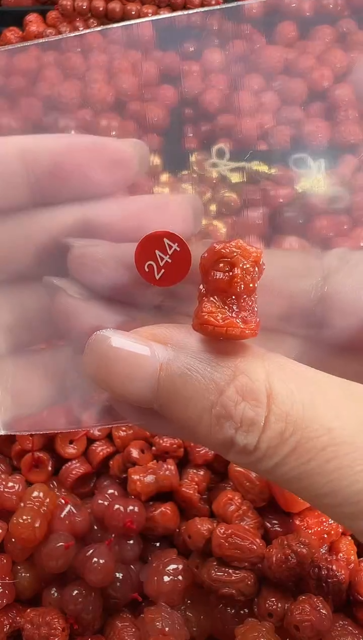 颈饰未镶嵌南红玛瑙1