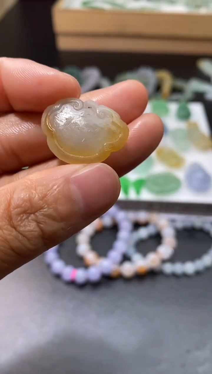 【闪购商品】定制翡翠未镶嵌翡翠毛货~