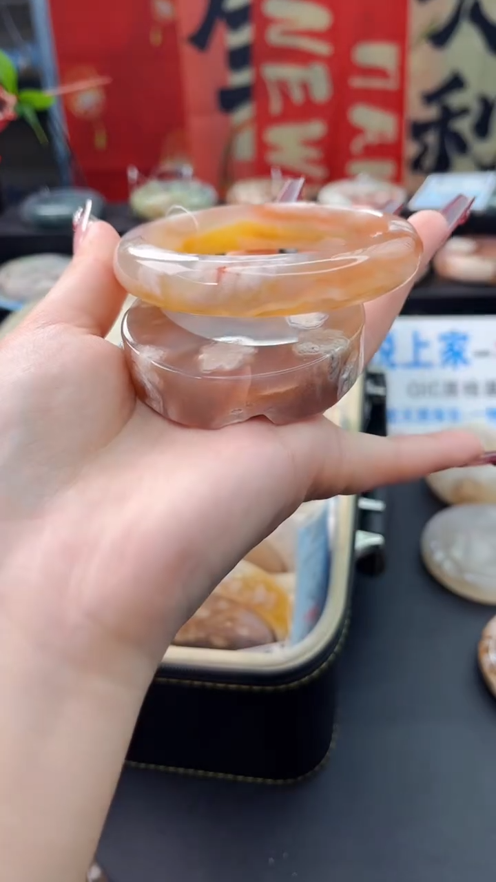 【闪购商品】石英质玉手镯未镶嵌赠送镯心（61圈口）