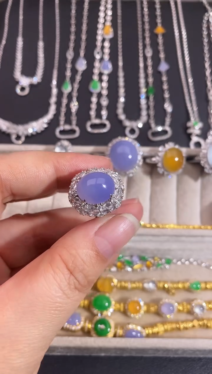 18K金镶嵌戒指翡翠M***M两用款戒指定金20000