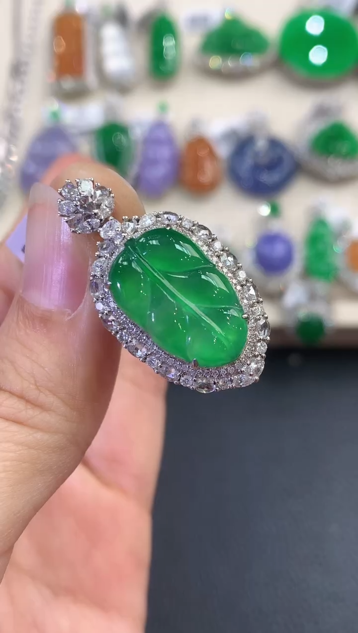 【闪购商品】翡翠吊坠(不含链)18K金镶嵌D38