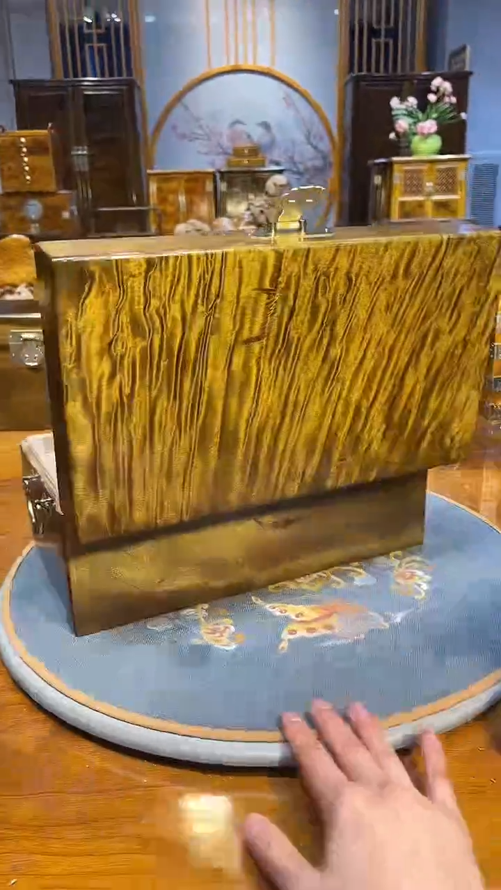 乌木类成套家具瘤疤珠宝箱 s57