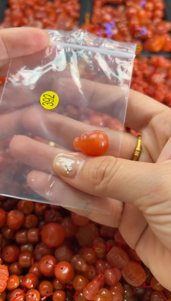 【闪购商品】南红玛瑙颈饰未镶嵌1