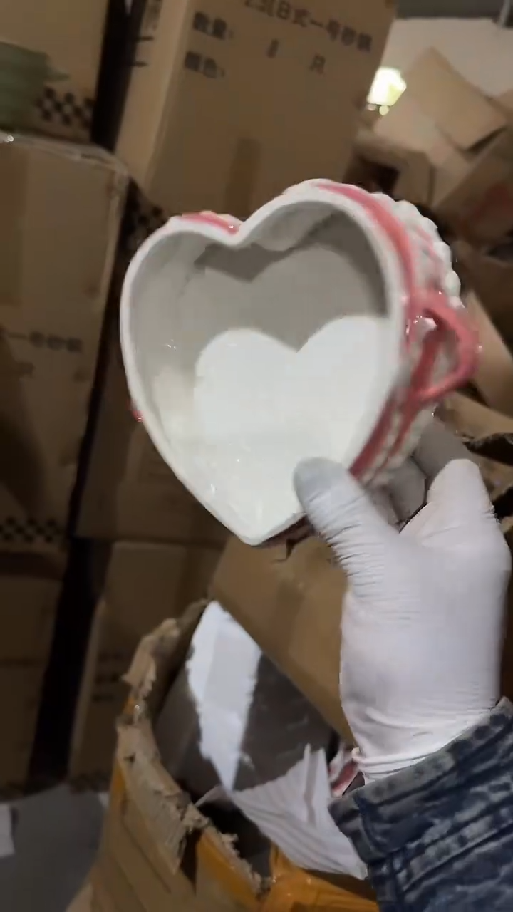 陶瓷爱心双耳 微瑕凑满20元包邮