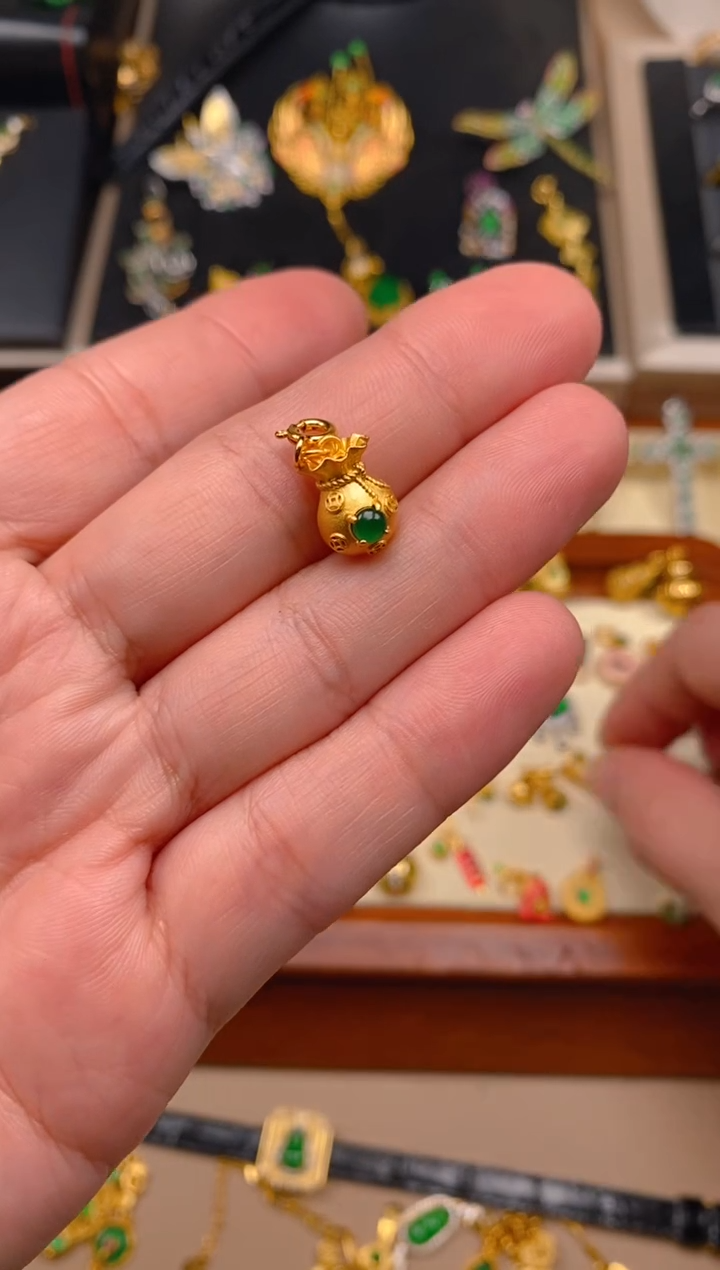 【闪购商品】翡翠吊坠(不含链)银S925镶嵌钱袋