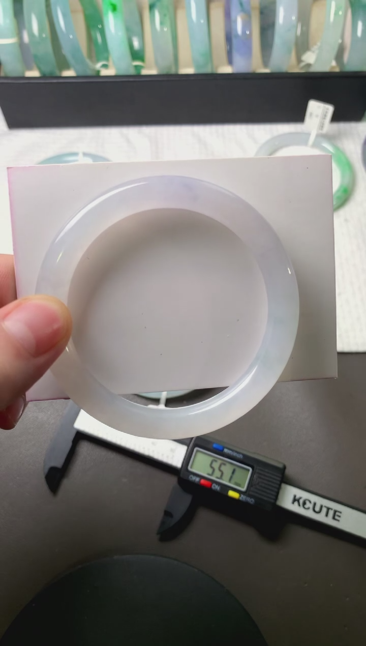 未镶嵌手镯（圆镯）翡翠55.8*8.3*8.3