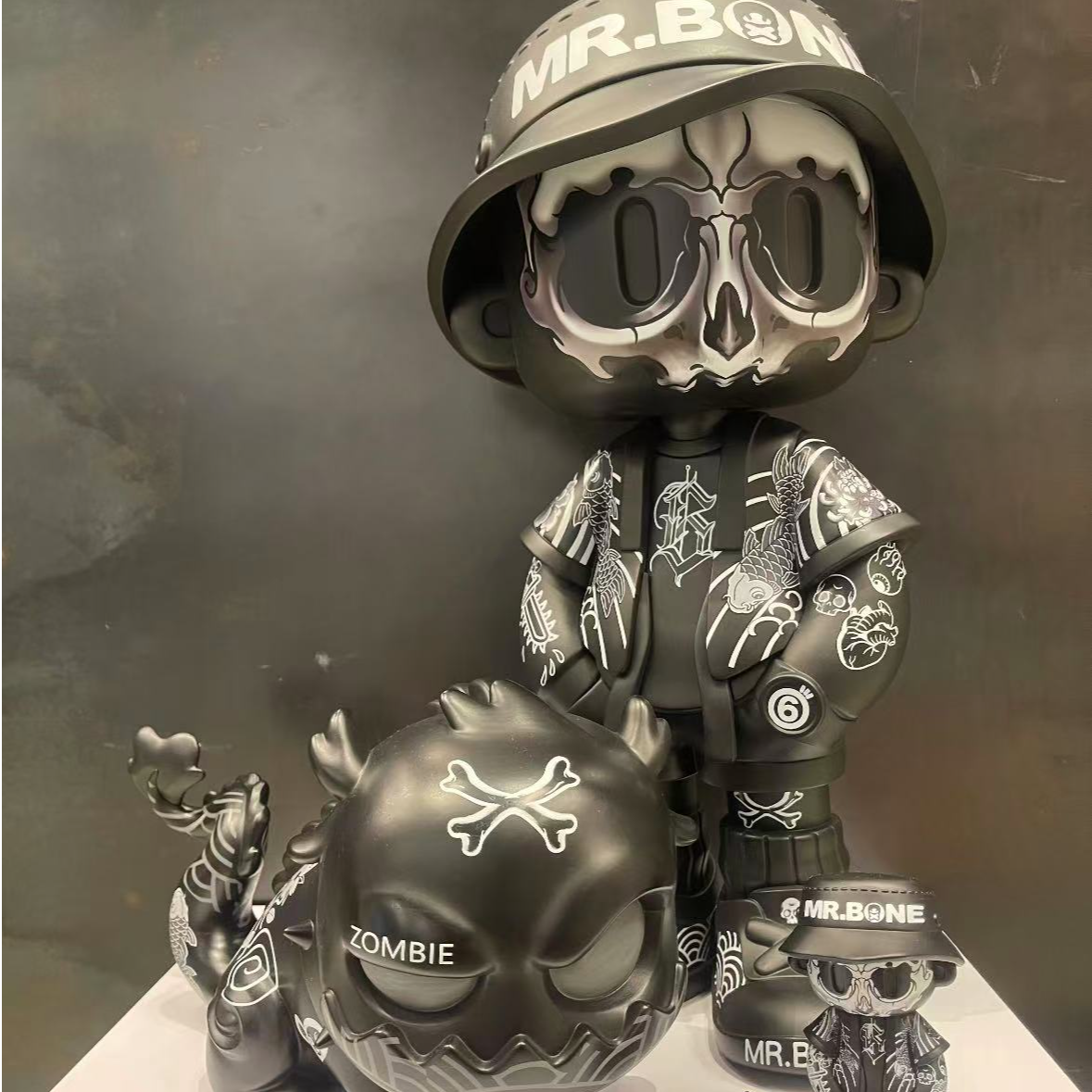 模言文化  骨头先生黑纹身400%套装