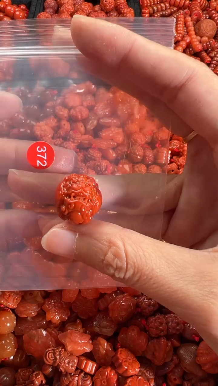 【闪购商品】南红玛瑙颈饰未镶嵌2