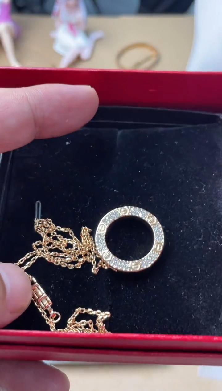 瓷片嘉荣当康大姐fu的总铺