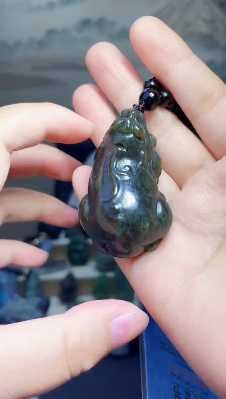 和田玉未镶嵌颈饰1