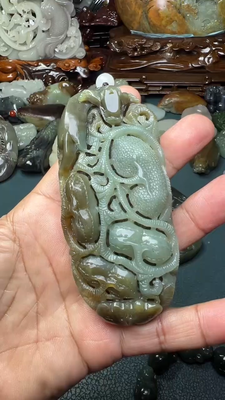 未镶嵌和田玉把件-