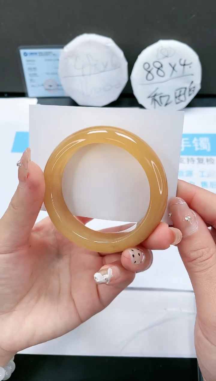 【闪购商品】石英质玉手镯未镶嵌189-54.9