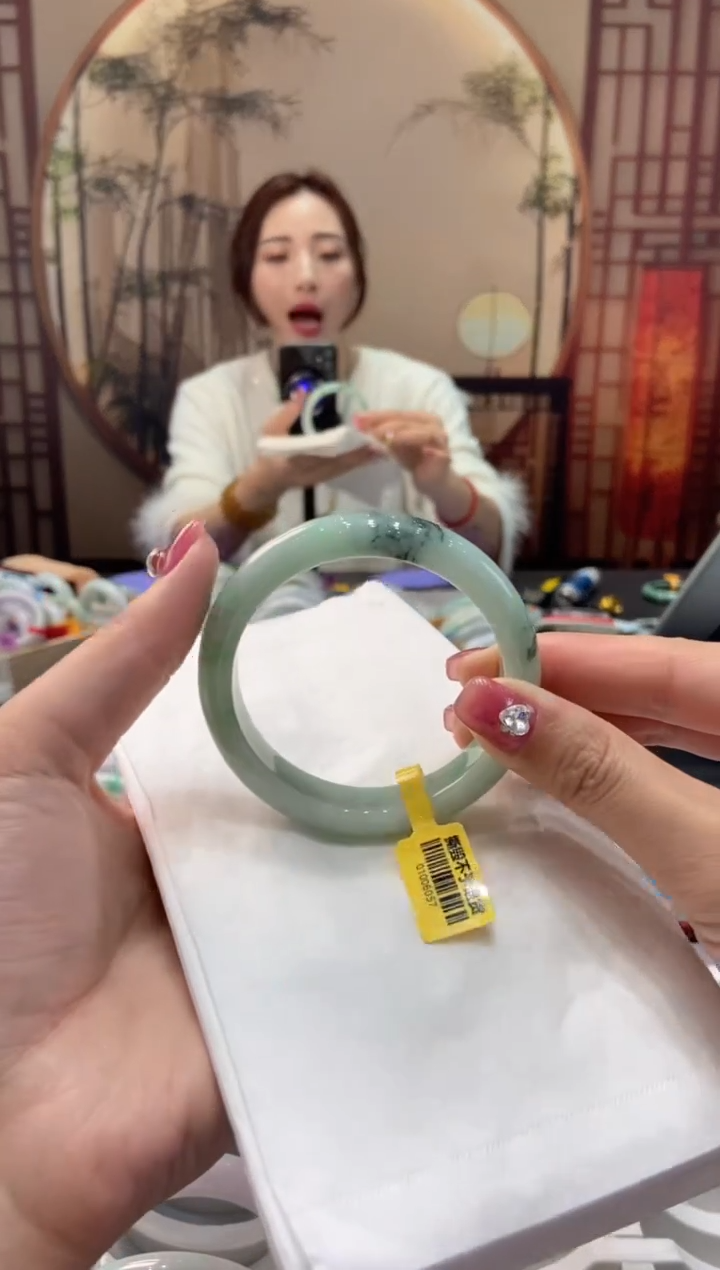 【闪购商品】翡翠手镯未镶嵌00009632