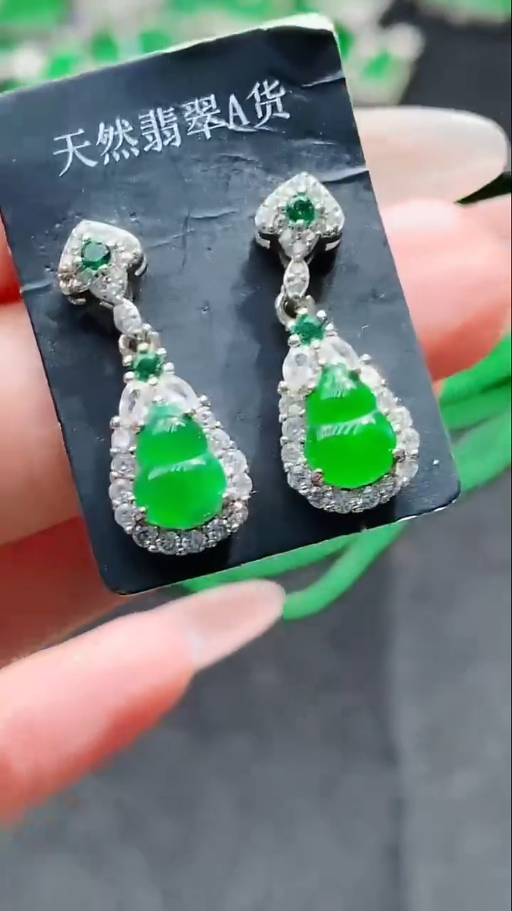 未镶嵌挂件翡翠天然翡翠