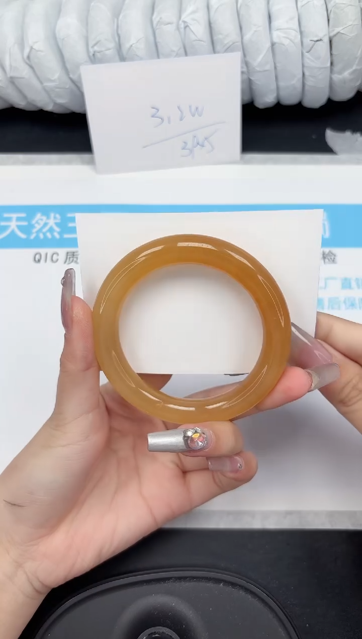 【闪购商品】石英质玉手镯未镶嵌320-57.2