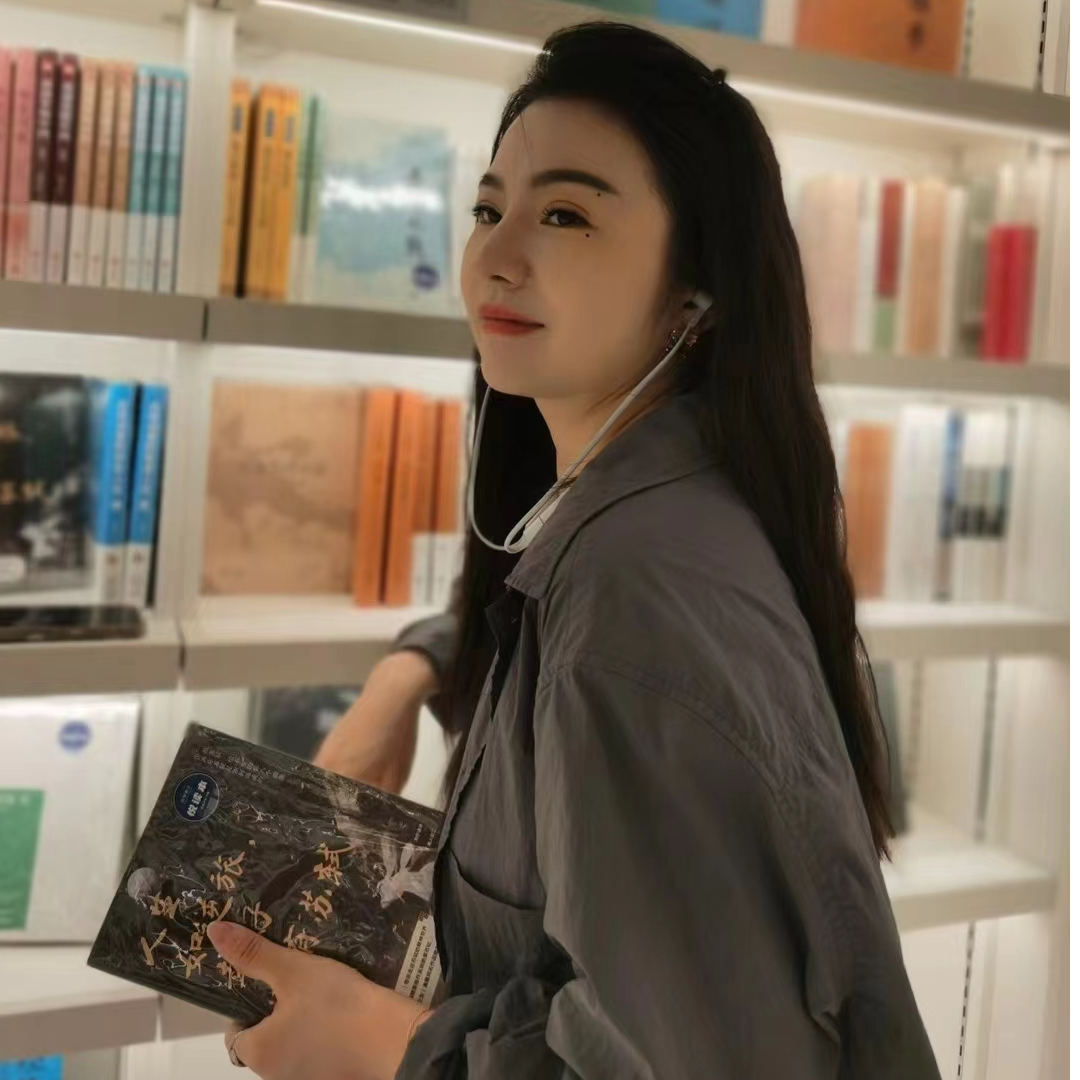 ~A~18--44~深圳南油轻奢女装