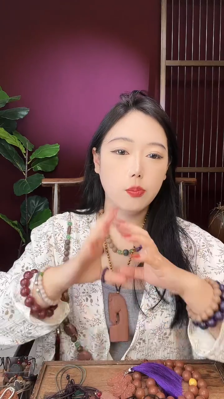 珠串奶檀龙涎香阿弥