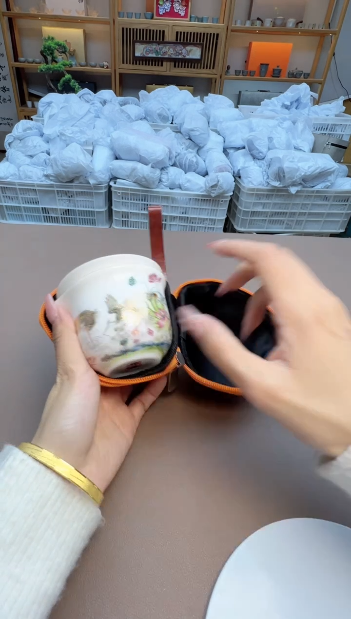 【闪购商品】摆件瓷制品S1111111111111