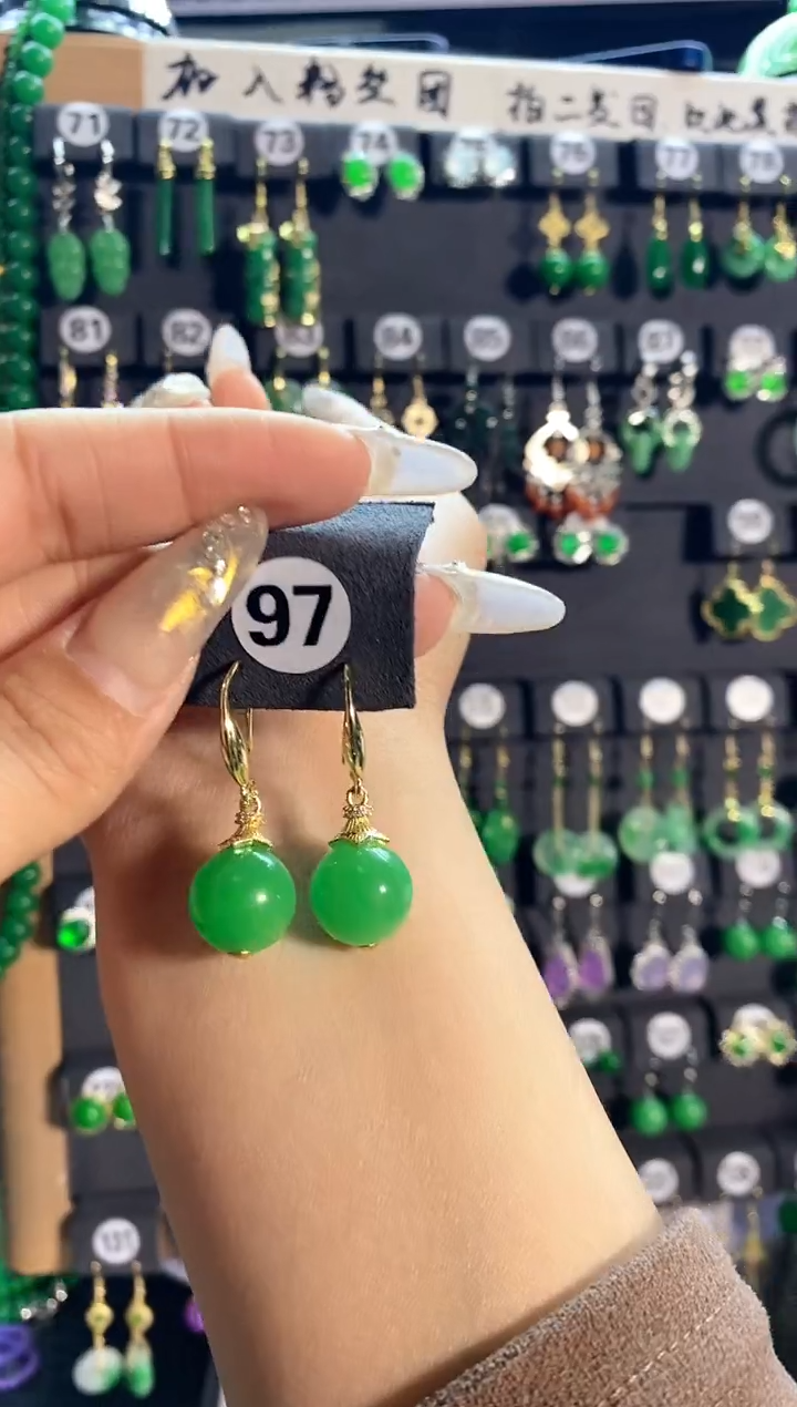 【闪购商品】翡翠耳饰银S925镶嵌97....