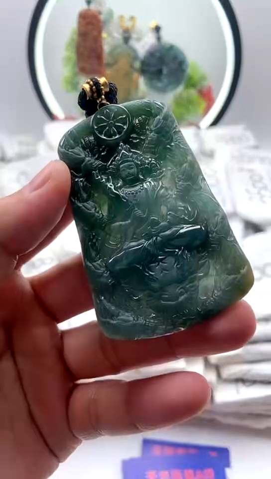 【闪购商品】翡翠颈饰未镶嵌虚空藏