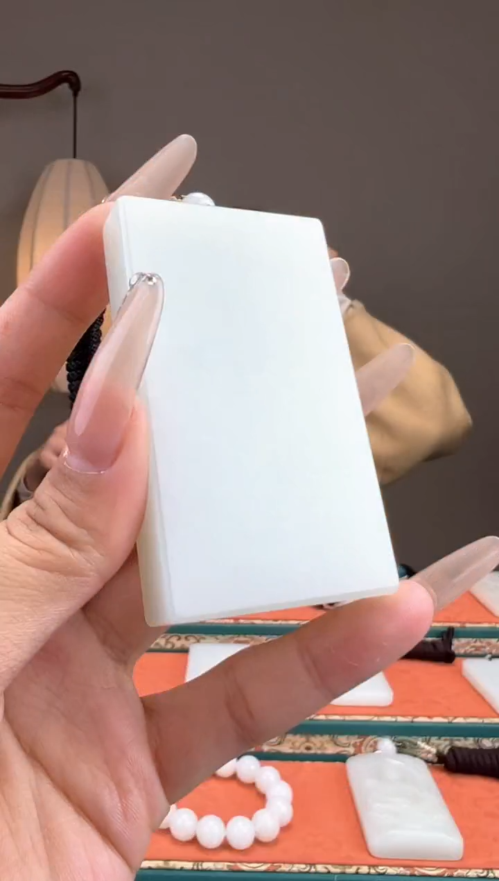 【闪购商品】和田玉颈饰未镶嵌1