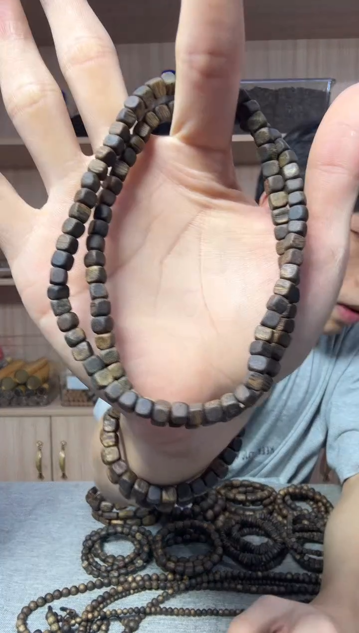 沉香手串05沉水方珠三圈13克+ 多样性发其一