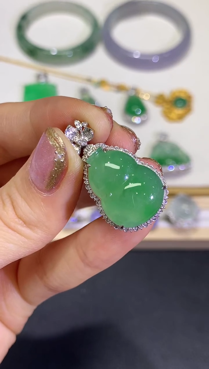 【闪购商品】翡翠颈饰18K金镶嵌团购72