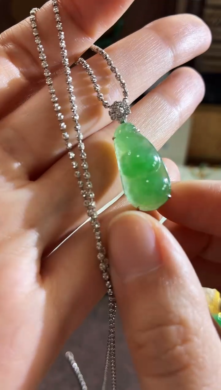 吊坠(不含链)18K金镶嵌翡翠吊坠