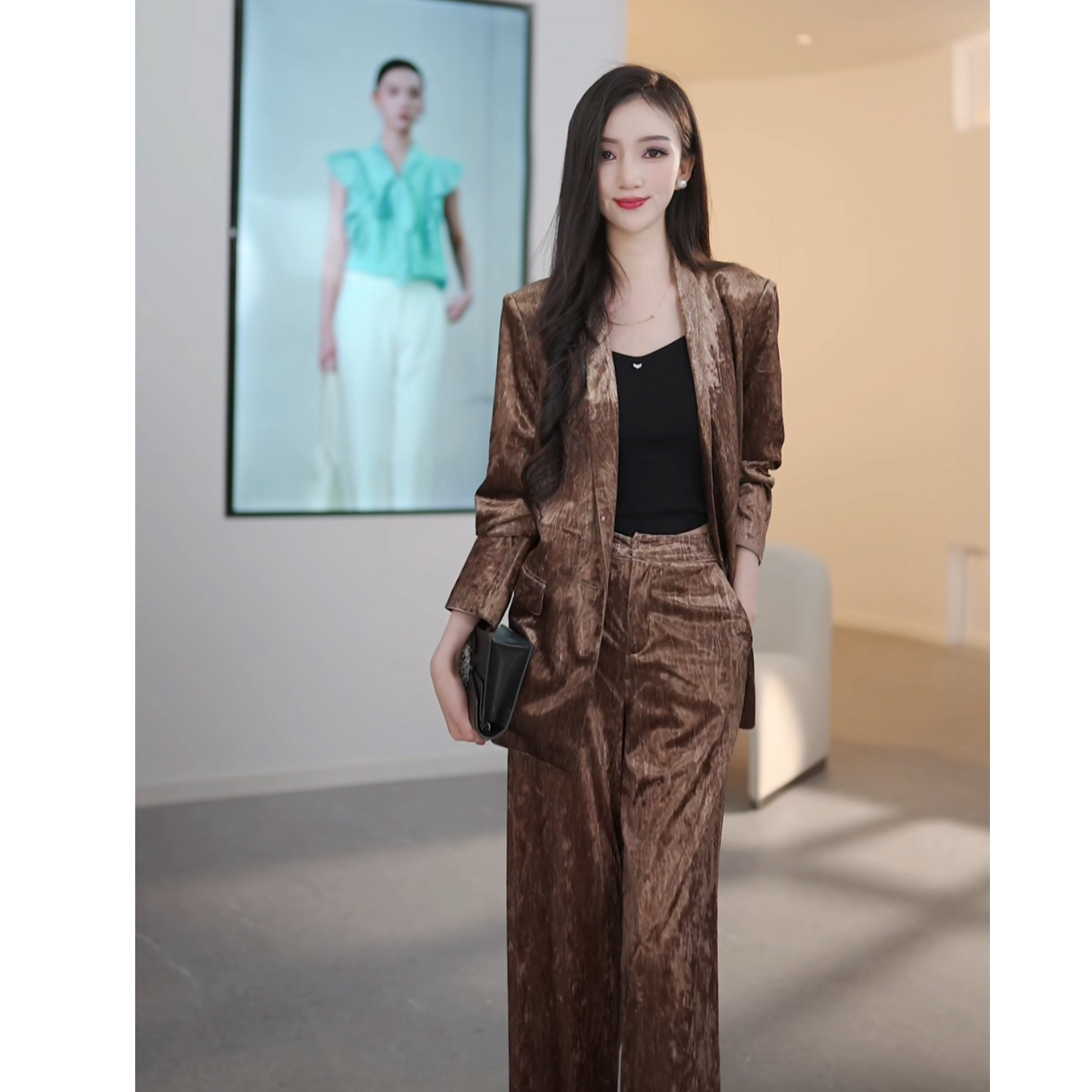 曼德诗专柜同款2025秋季新款丝绒直筒版型裤子女H102314111