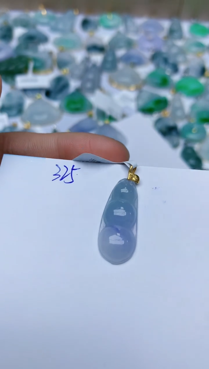 【闪购商品】翡翠颈饰18K金镶嵌天然翡翠A货    325