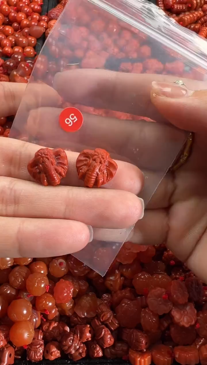 【闪购商品】南红玛瑙合金颈饰2