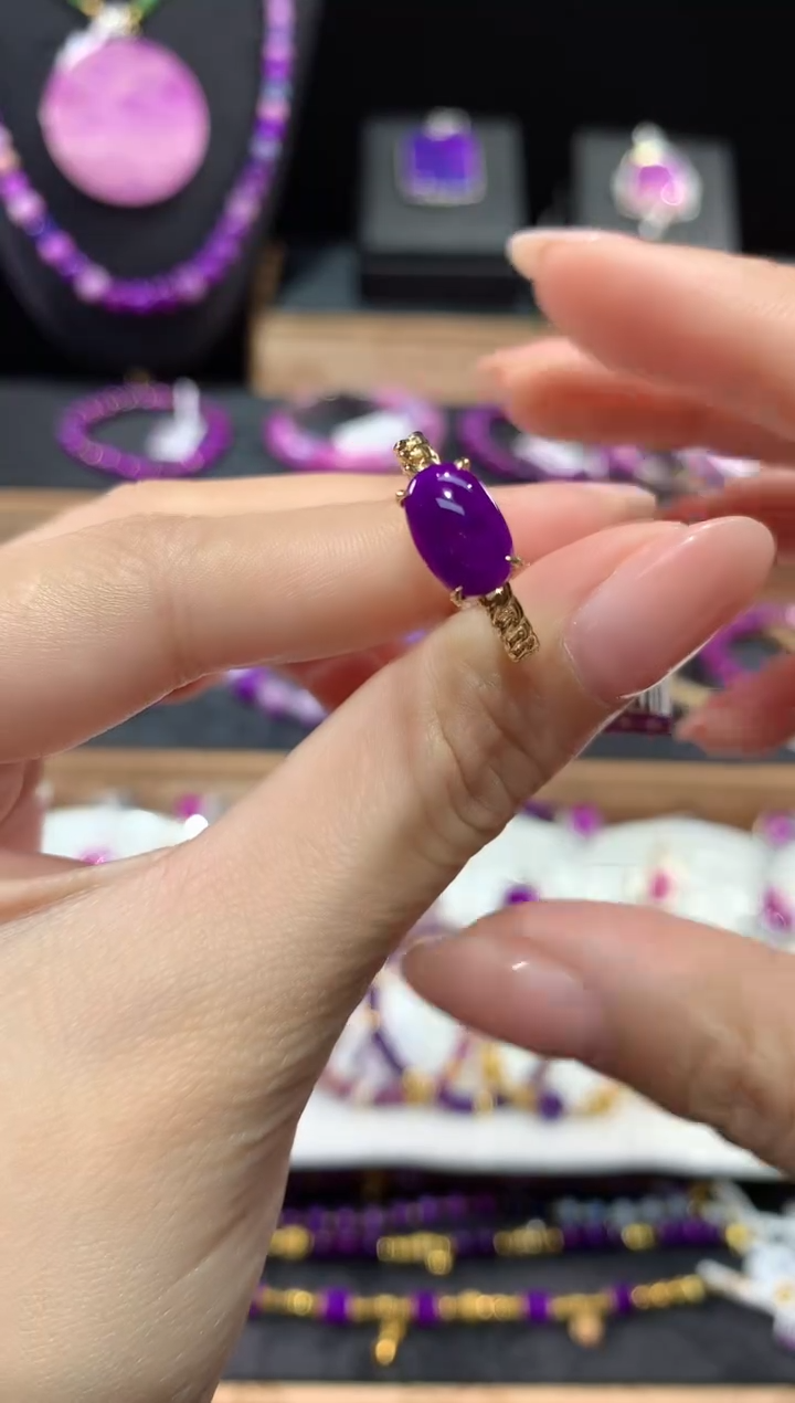 苏纪石（舒俱来）18K金镶嵌.戒指