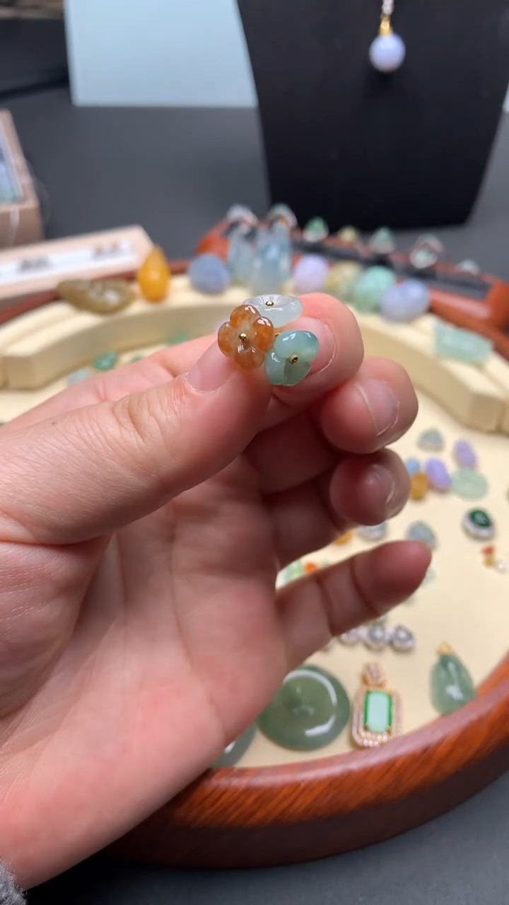 【闪购商品】翡翠颈饰银S925镶嵌翡翠花花