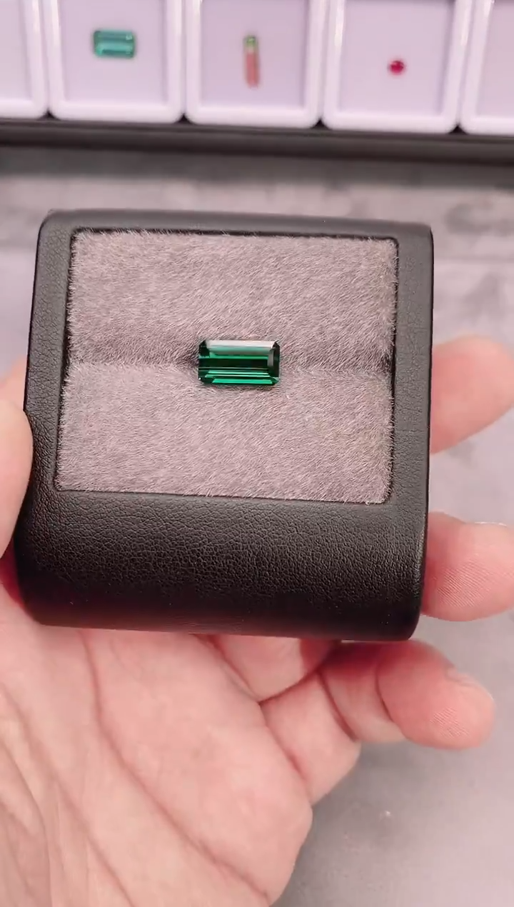 未镶嵌裸石碧玺约3.33