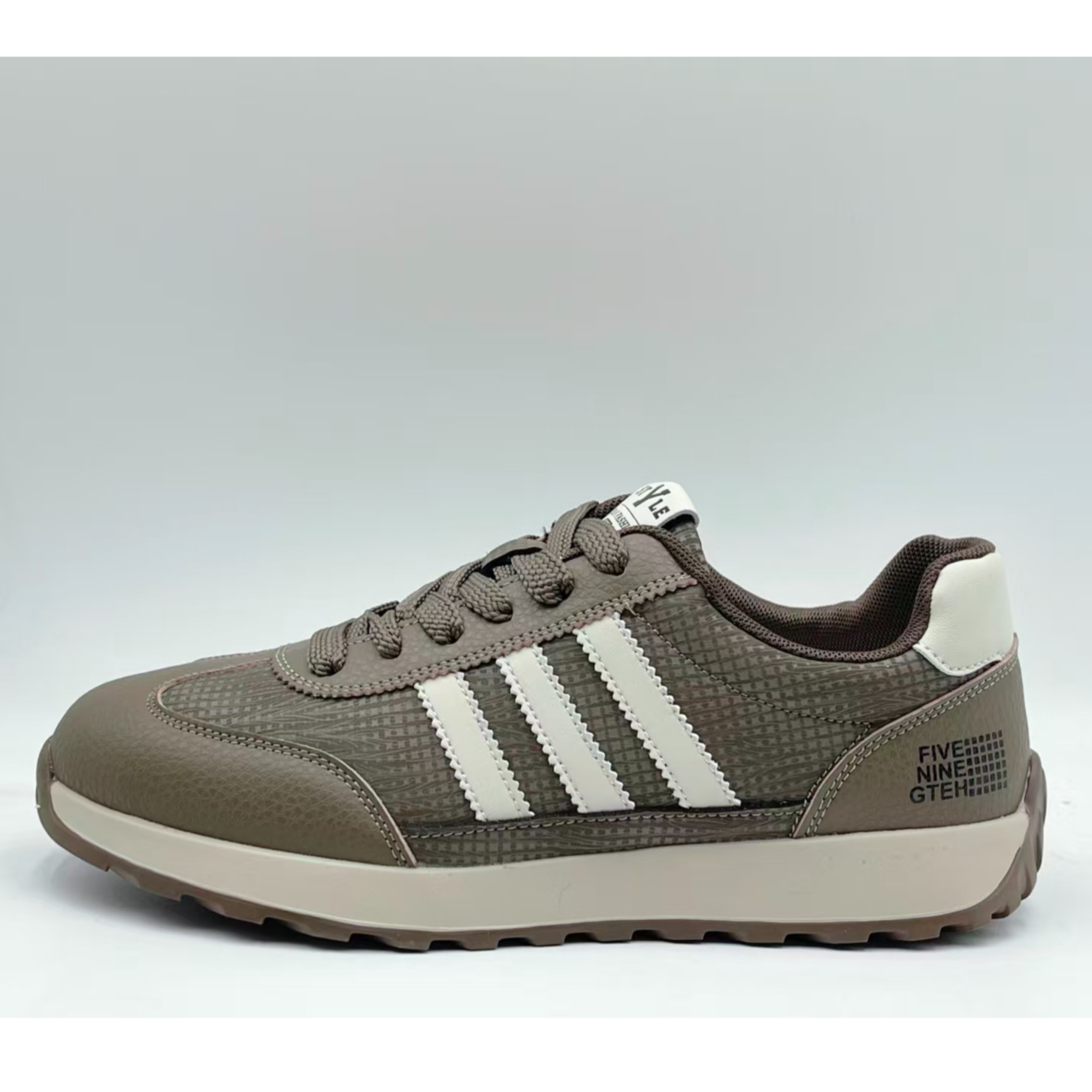 2389新款皮面休闲鞋