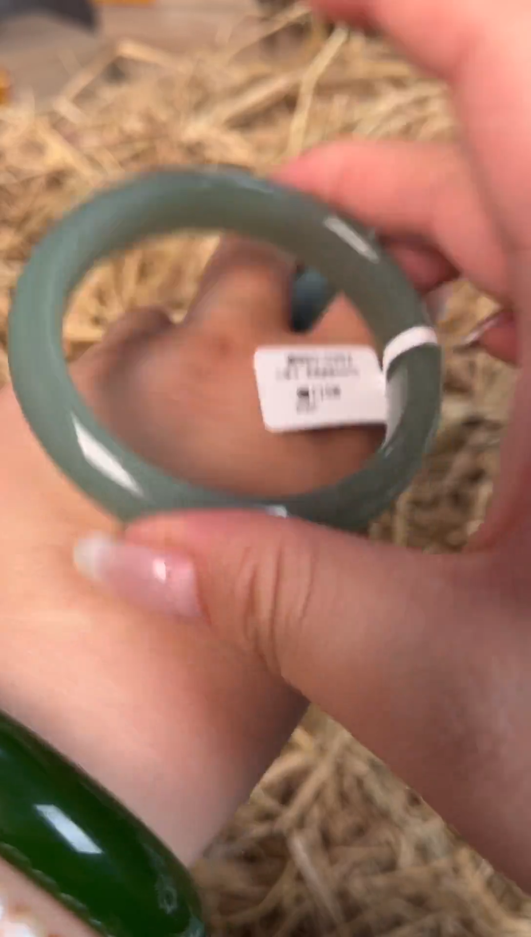 未镶嵌手镯石英质玉D-0352