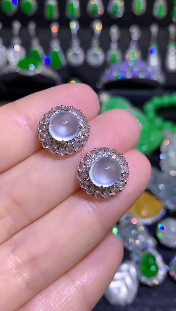 【闪购商品】翡翠耳饰18K金镶嵌玻璃种蛋面耳钉不封底