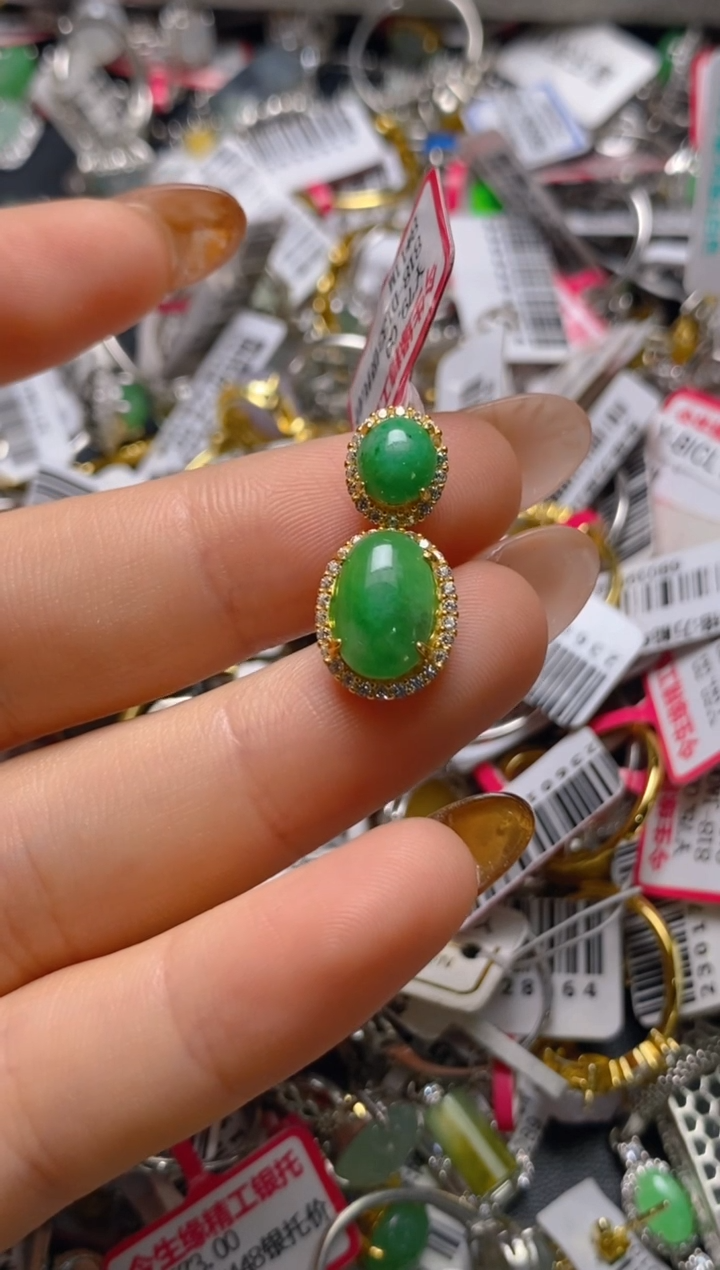 银S925镶嵌戒指翡翠小*窝百内无证书