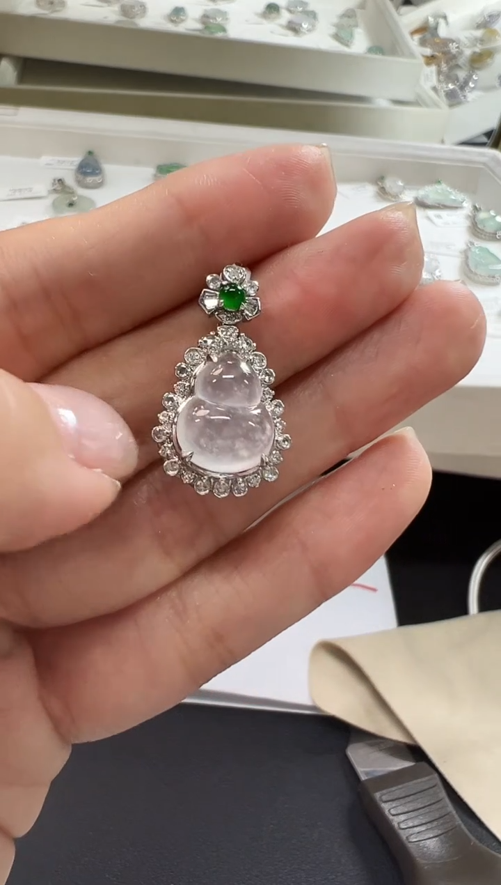 颈饰18K金镶嵌翡翠KGJH1128-028