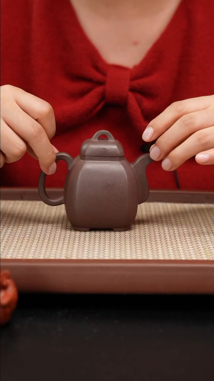 【闪购商品】紫砂茶壶底曹清福临八方160