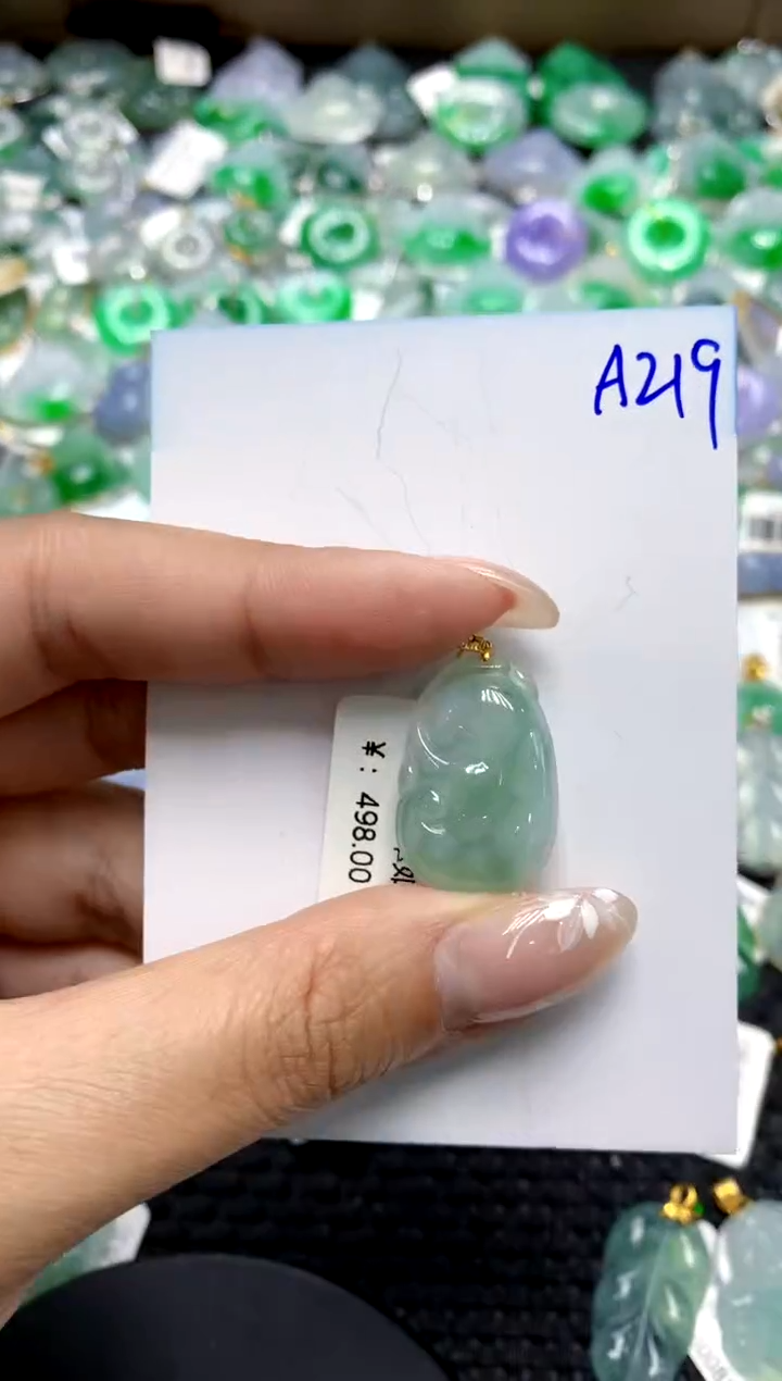 【闪购商品】翡翠颈饰18K金镶嵌1111111111111