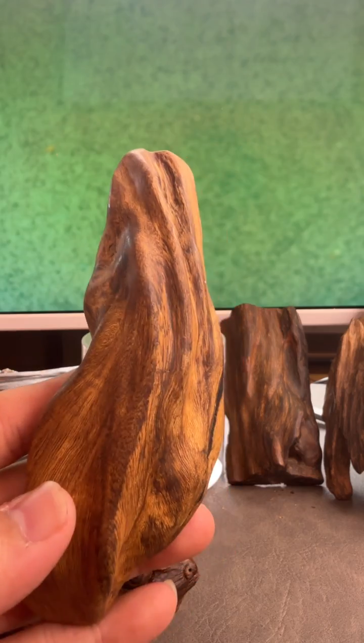 沉香手把件红土多样性发一